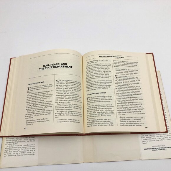 The World Of Paul Crume SMU Press Marion Crume HBDC 3rd Print 1981 - Picture 9 of 10